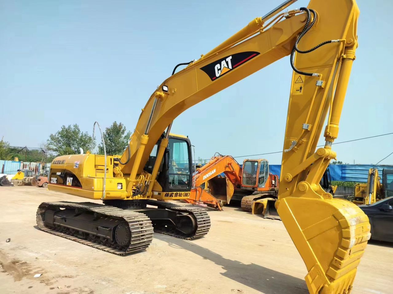 USED Outlet Crawler Excavator Caterpillar CAT320C