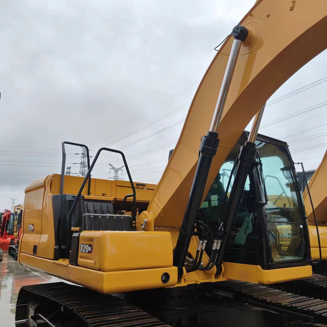USED CATERPILLAR 320GC EXCATOR